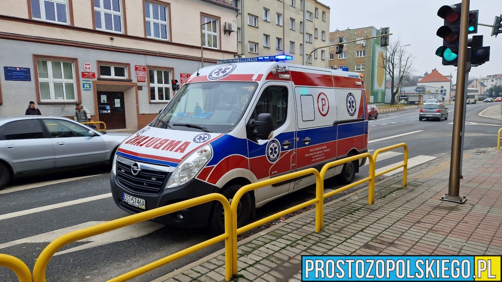 2-letnie dziecko wypadło z okna w Strzelcach Opolskich.