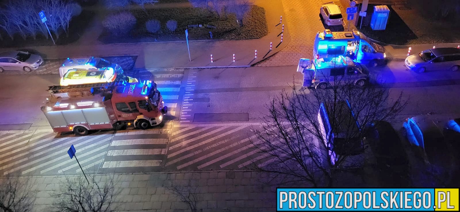 56-latek kierujący autem wjechał w zapakowane auta na ul.Koszyka w Opolu. Mężczyzna miał 1,8 promila.(Zdjęcia)