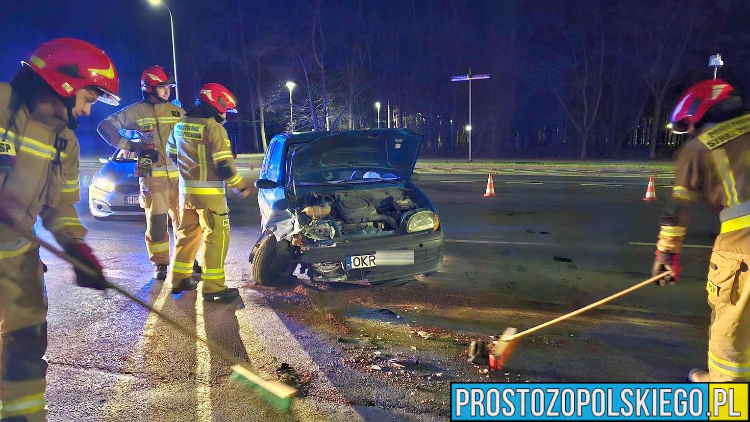 Zderzenie dwóch osobówek na skrzyżowaniu w Kędzierzynie Koźlu.(Zdjęcia)