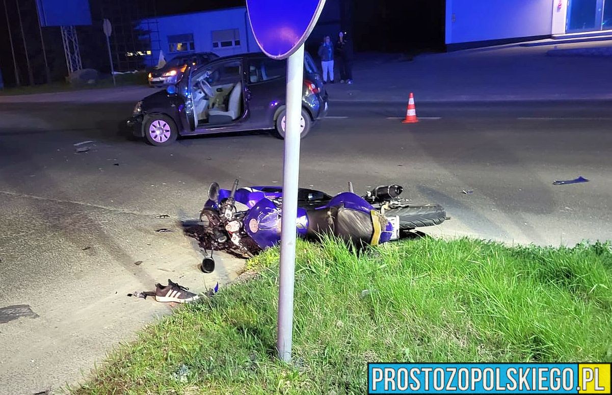 Zderzenie osobówki i motocykla w Strzelcach Opolskich . Ranny został kierujący motocyklem16-latek.
