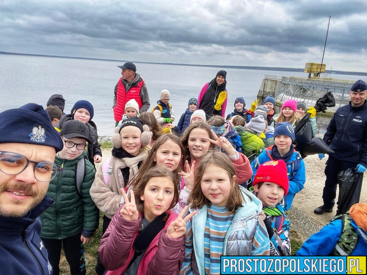 Akcja sprzątania Jeziora Turawskiego w Światowy Dzień Wody.(Zdjęcia)