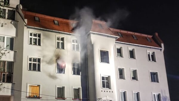 Pożar mieszkania w Brzegu. 48-latek miał ponad 3 promile. Zdjęcia)