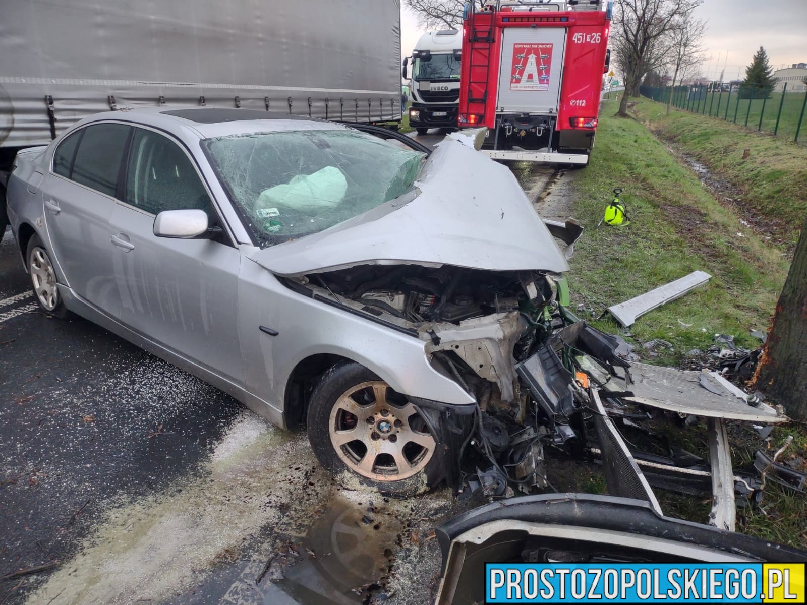 W poniedziałek 25 marca o godzinie 5:40 na ul. Oleśnickiej w Namysłowie doszło do zdarzenia drogowego z udziałem BMW.