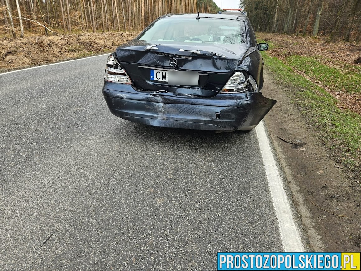 Wypadek na DK45 w Jełowej .Bus wjechał w mercedesa.(Zdjęcia)