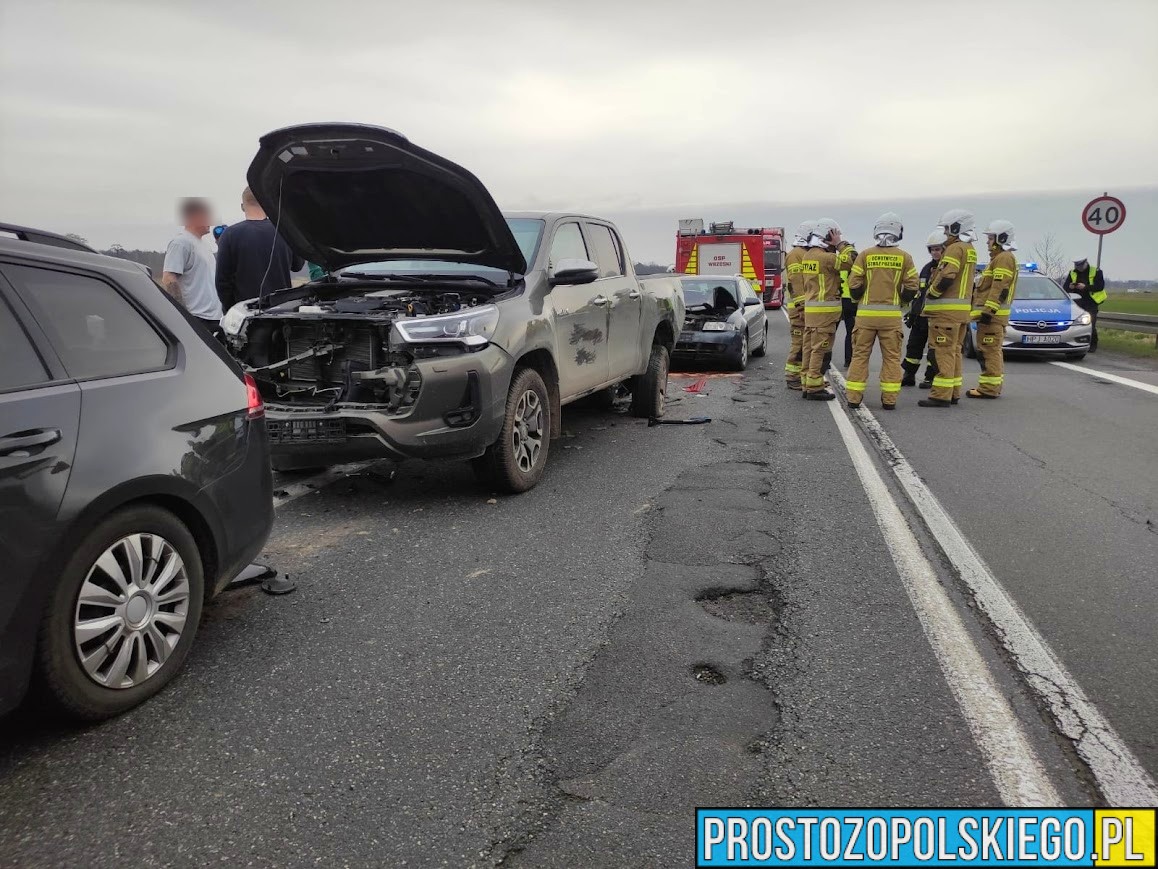 Zderzenie 3 samochodów na obwodnicy Opole-Wrzoski.(Zdjęcia)