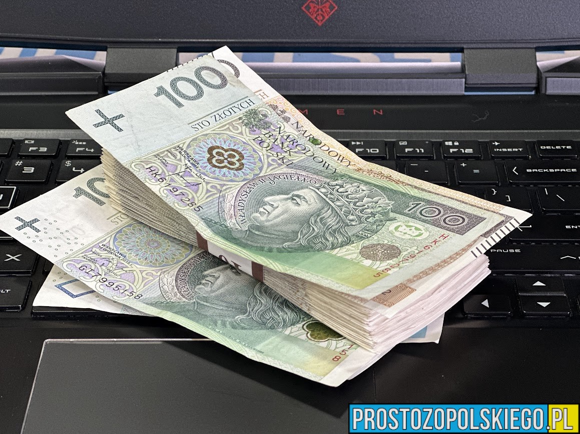 Seniorka oszukana metodą ,,na policjanta” straciła 25 tysięcy złotych.