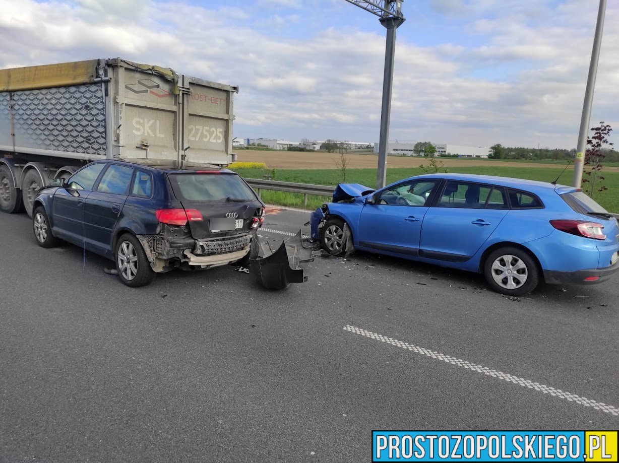 Zdarzenie drogowe na obwodnicy Opola na wysokości salonu samochodowego.(Zdjęcia)