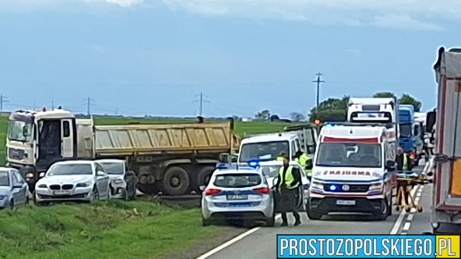 Potrącenie pracownika budowy na DK45 koło Krapkowic.