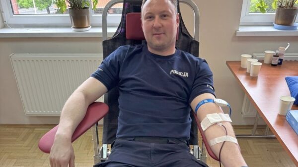 Młodszy aspirant z Namysłowa oddał krew – bezinteresowna pomoc, która ratuje życie