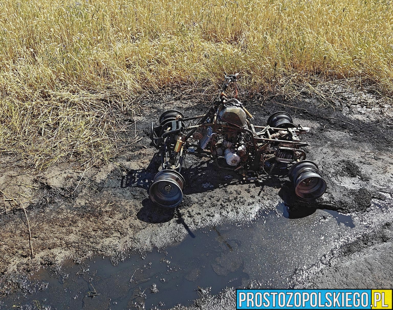 Pożar quada i zboża w miejscowości Narok. Spłonęło blisko 2 hektary upraw