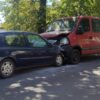 Czołowe zderzenie w Kraskowie. Kobieta zjechała na przeciwległy pas – interweniowały wszystkie służby