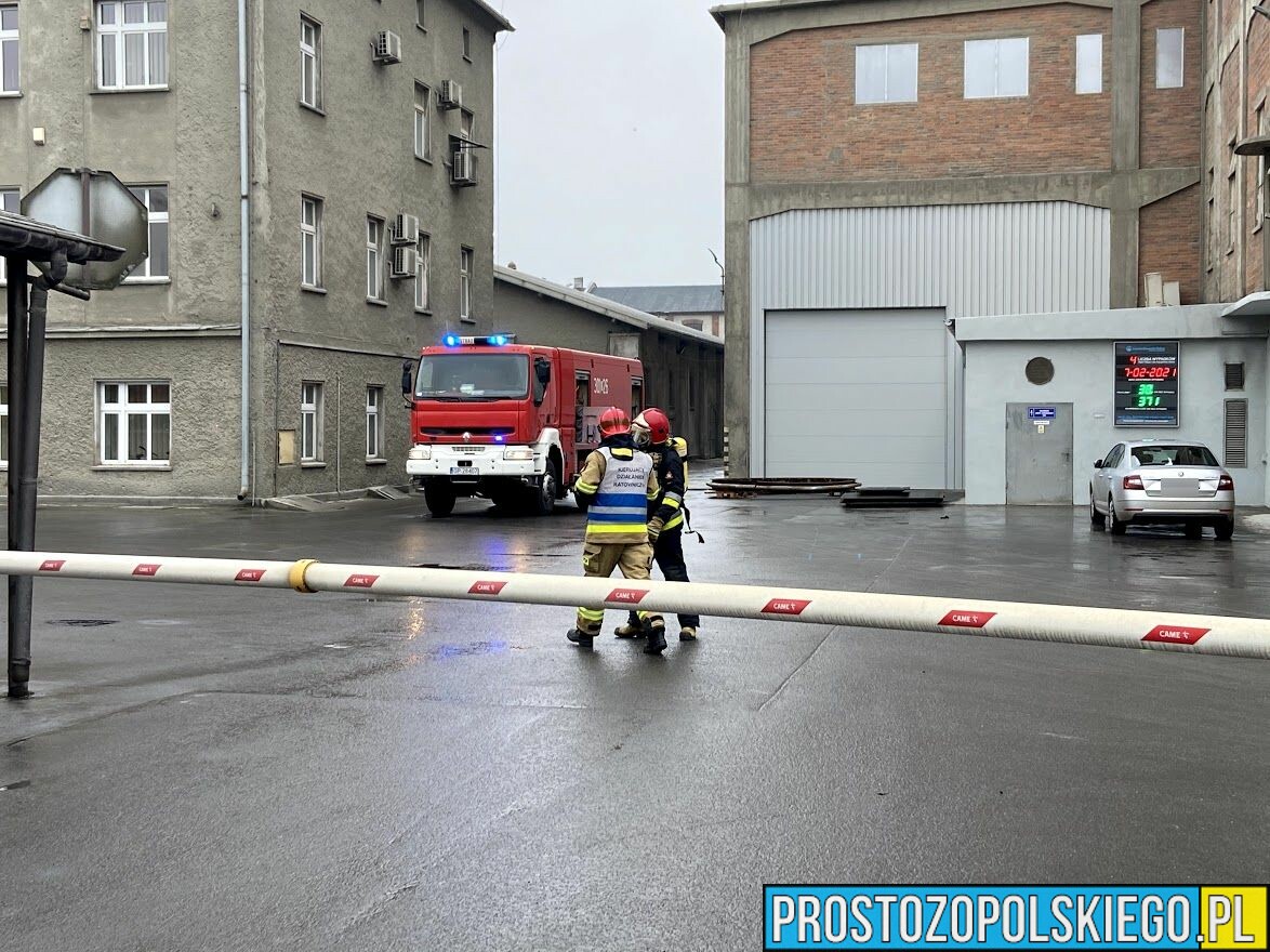 Pożar w Cementowni Odra w Opolu . Na miejscu 9 jednostek straży z JRG i OSP.(Zdjęcia&Wideo)