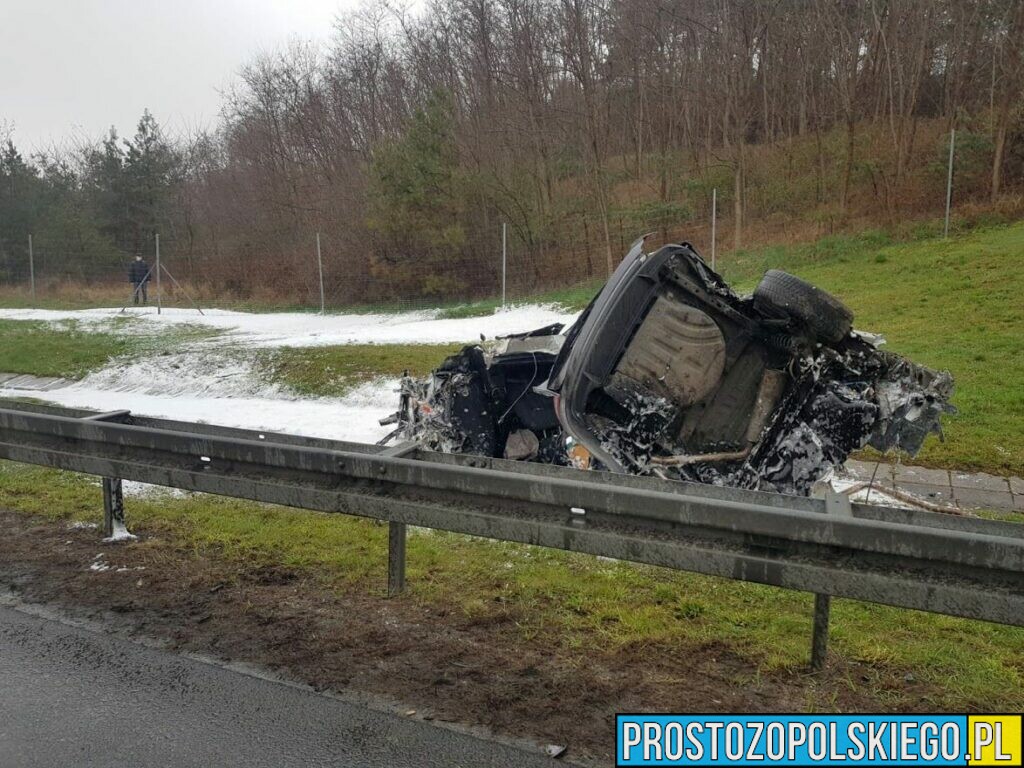 Wypadek śmiertelny na autostradzie A4.Nie żyje dziecko. Autostrada zablokowana w kierunku Wrocławia.(Zdjęcia)
