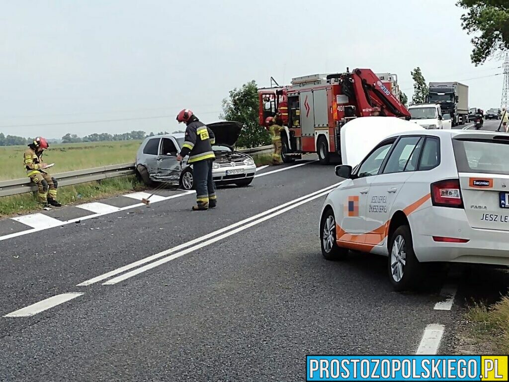 Zderzenie dwóch aut w miejscowości Pawłów w powiecie Brzeskim.