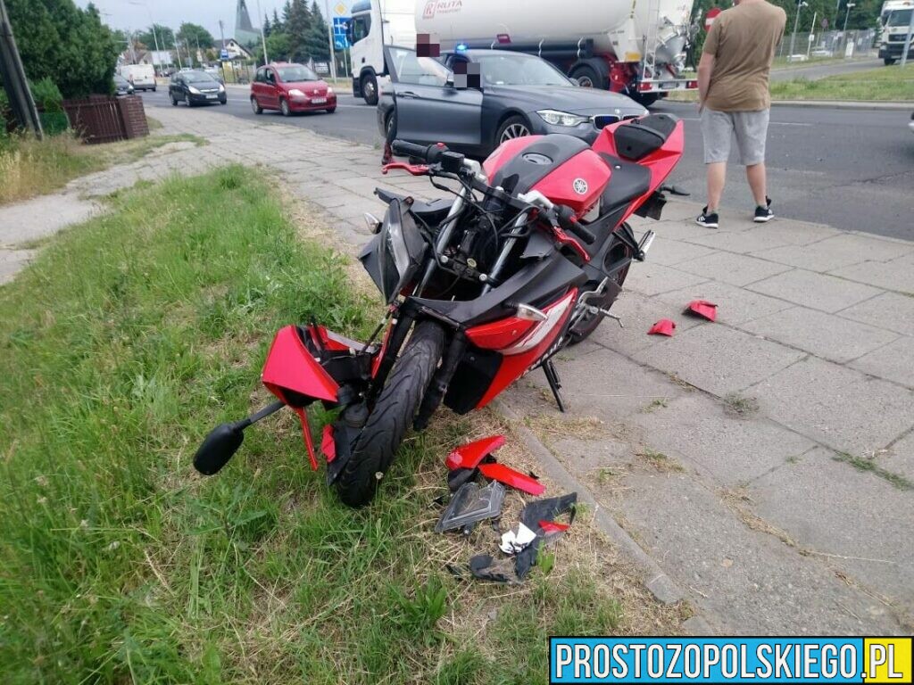 Kierująca motorem zderzyła się z seatem na ul. Częstochowskiej Opolu.