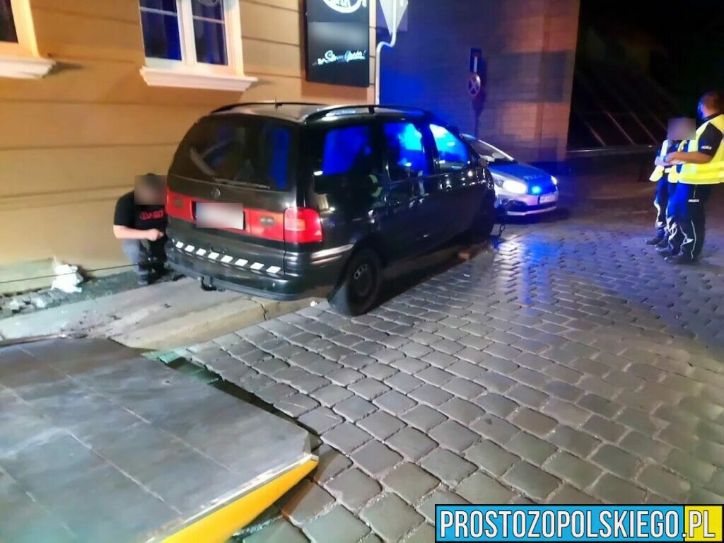 Policyjny pościg za volkswagena sharana zakończył się w centrum Opola na ...(wideo)