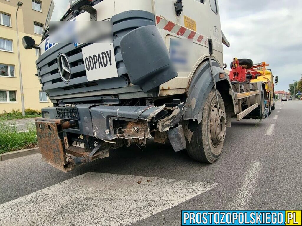 Zderzenie ciężarówki z osobówką w Opolu.(Wideo)