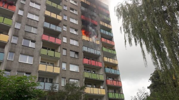 Pożar balkonu w bloku na 6 piętrze w Opolu.(Wideo)