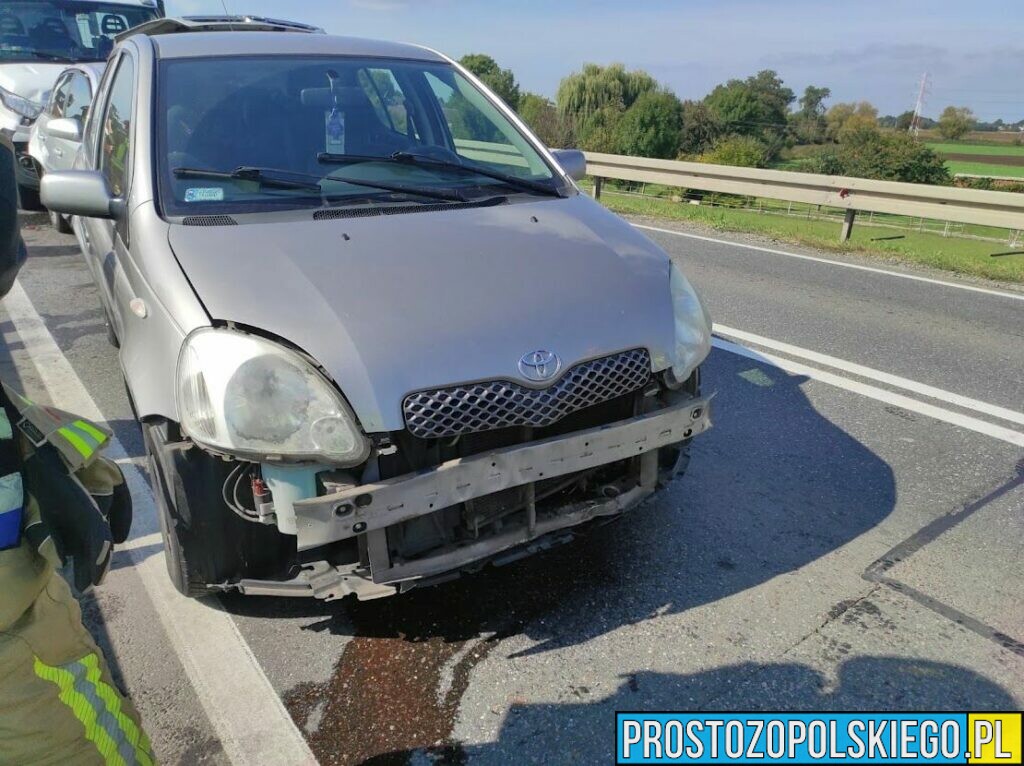 Zderzenie 4 aut na DK45 Opole-Kluczbork w miejscowości Zawada.