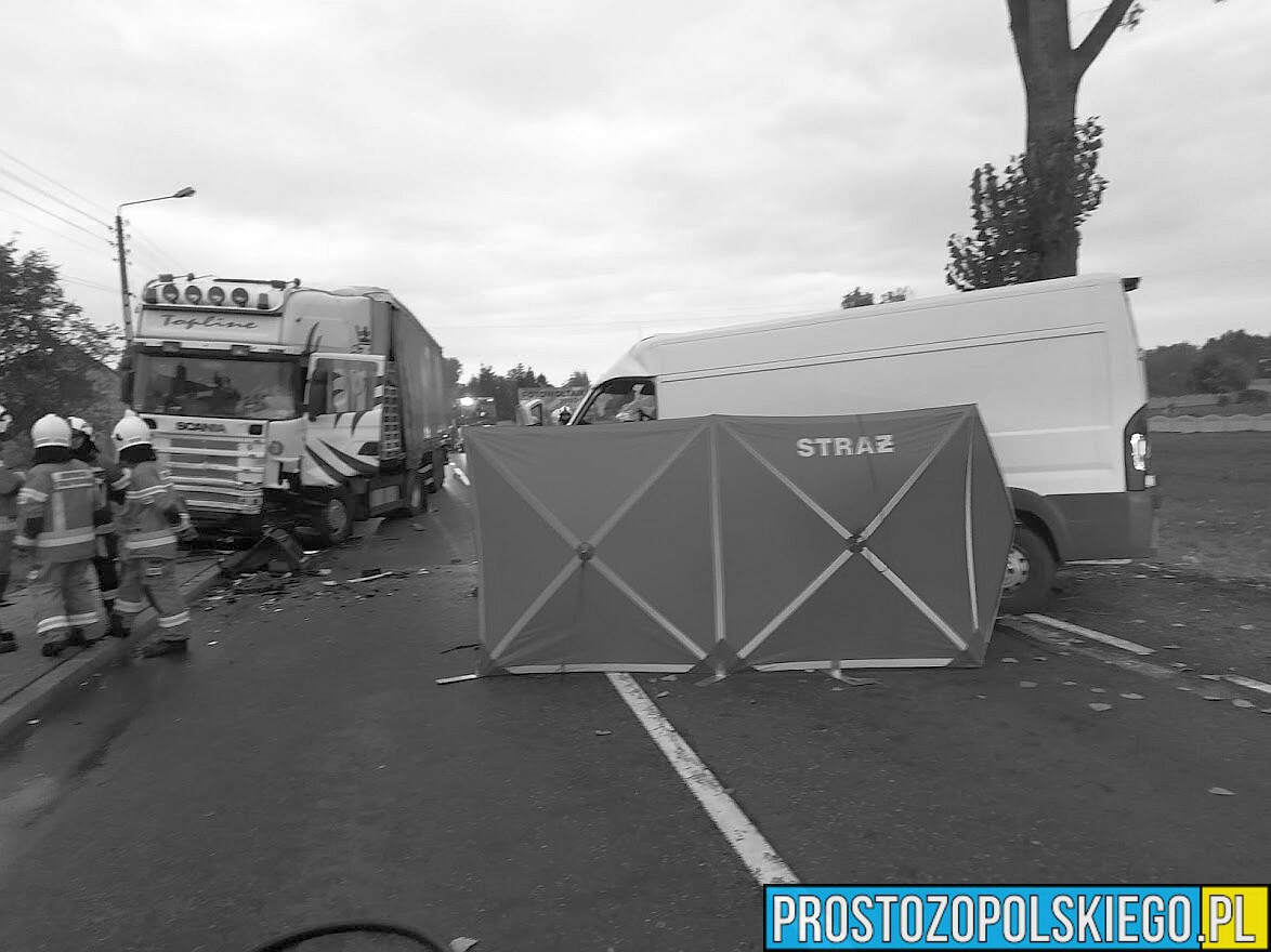 Nie żyje kierowca z busa po zderzeniu z ciężarową scanią na DK42 w miejscowości Jaworzno.(Zdjęcia)