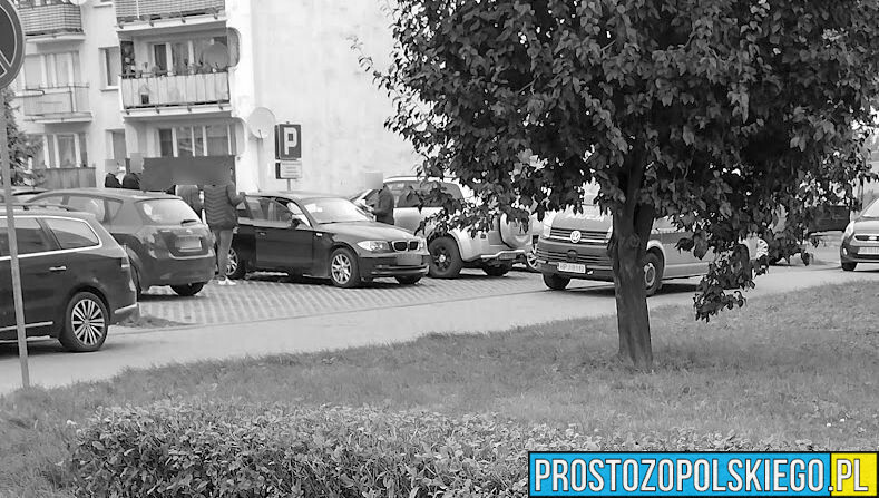 Zwłoki kobiety znalezione w bmw na parkingu w Brzegu.(Zdjęcia)
