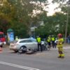 Zderzenie motocyklisty z autem w Kluczborku. LPR zabrał motocyklistę do szpitala.(Zdjęcia)