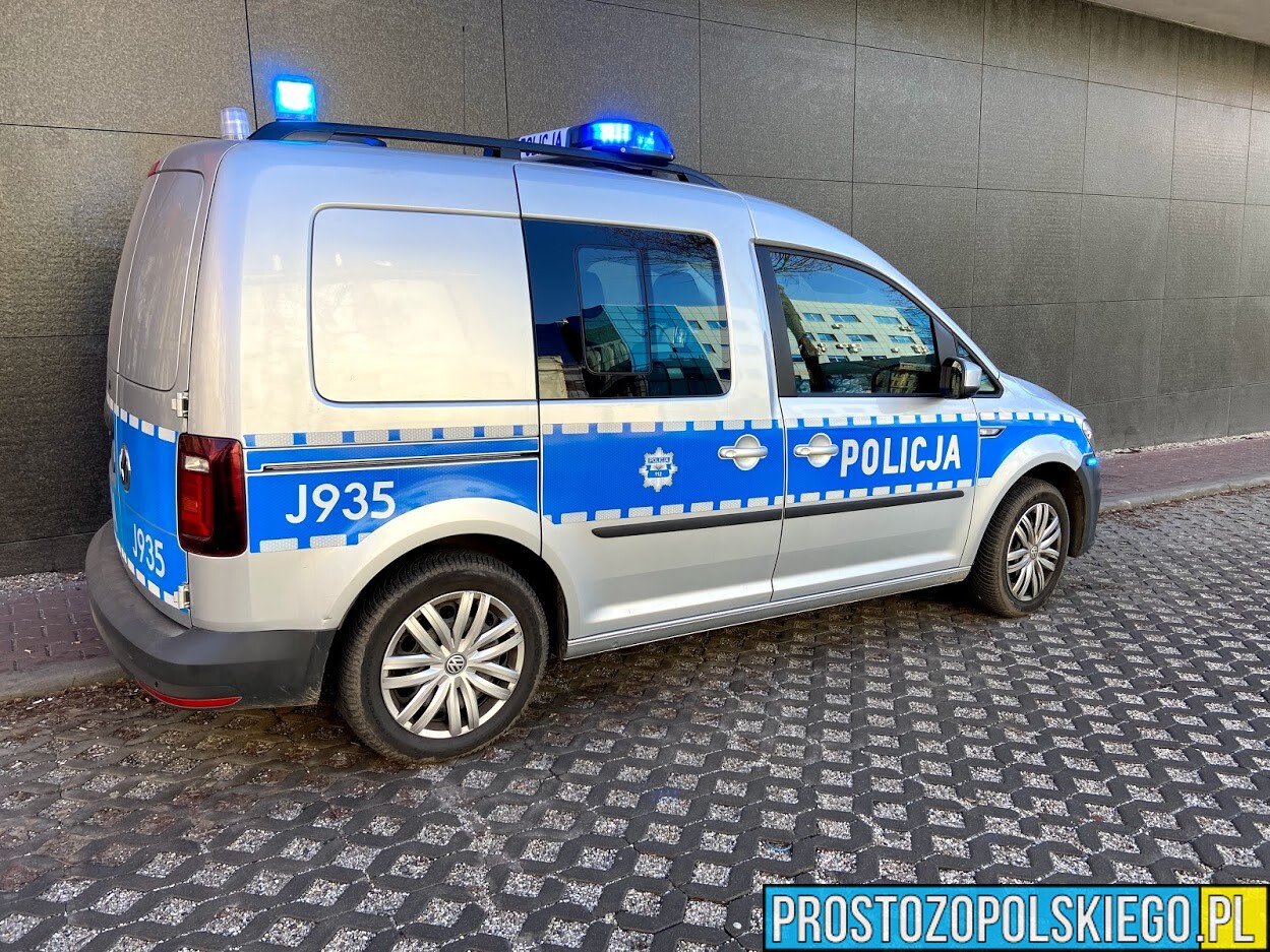 Policjanci z Krapkowic zatrzymali w Kamieniu Śląskim mężczyznę i kobietę na gorącym uczynku.