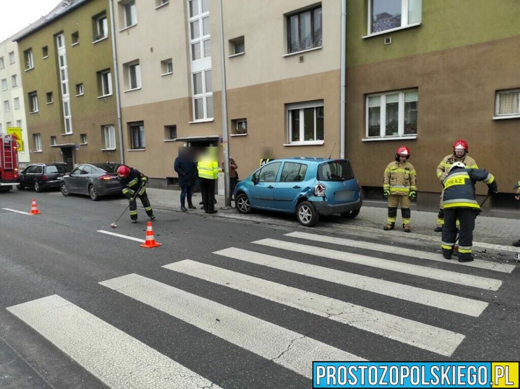 Zderzenie 3 pojazdów na ul. Fabrycznej w Opolu.(Zdjęcia)