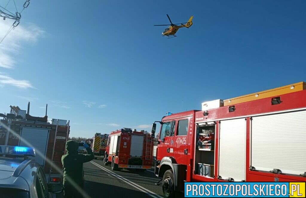 Wypadek na obwodnicy Dobrodzienia. Droga zablokowana.4 osoby poszkodowane. Na miejscu lądował LPR.(Zdjęcia)