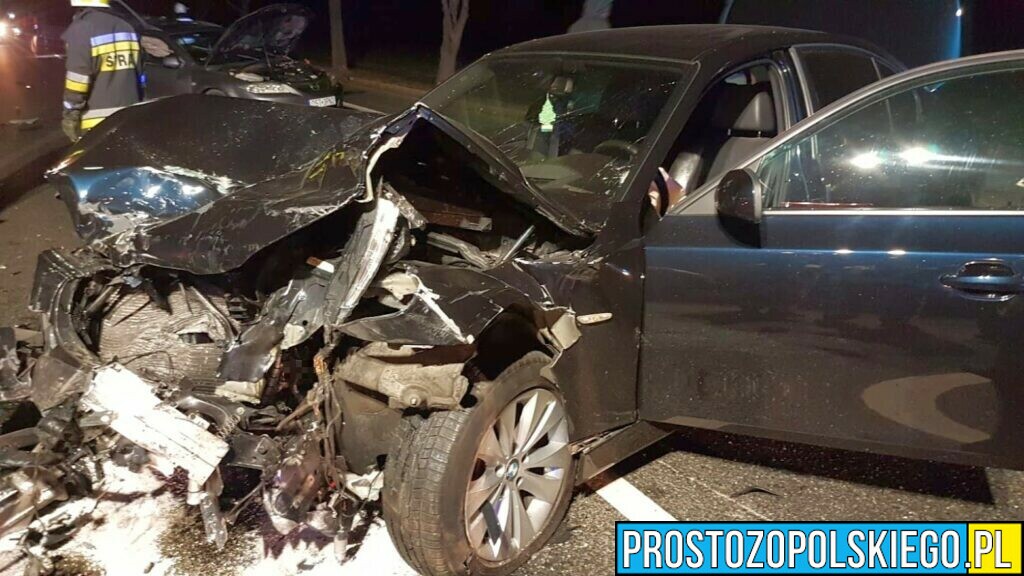 Wypadek na DK94 na trasie Opole-Strzelce Opolskie na wysokości stadniny koni. Dwie osoby zostały poszkodowane.(Zdjęcia)