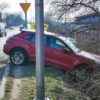 Zderzenie dwóch aut w Opolu. Porsche zakończyło jazdę na barierkach.(Zdjęcia)