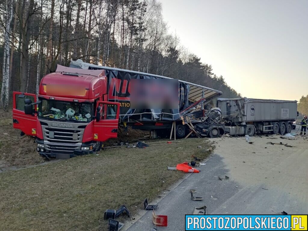 Wypadek na autostradzie A4 na 227 km kierunek Wrocław. Doszło tam do zderzenia dwóch ciężarówek.(Zdjęcia)