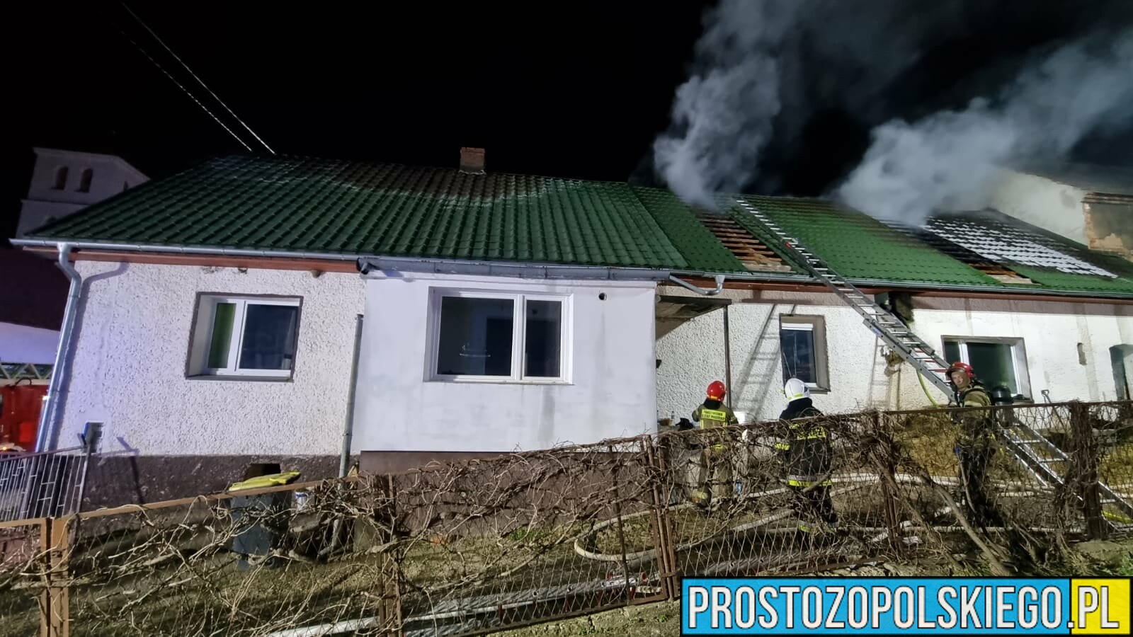 Pożar budynku w miejscowości Węża w gminie Korfantów.(Zdjęcia)