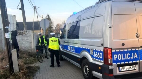 Wypadek rowerzysty w miejscowości Włodary w powiecie nyskim. Na miejscu lądował LPR Ratownik23.(Zdjęcia)