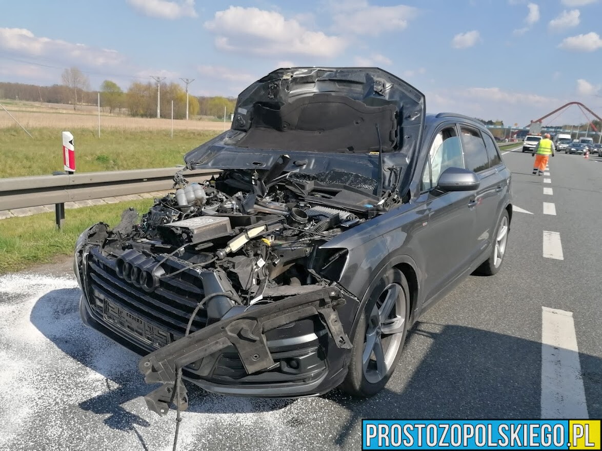 Wypadek na autostradzie A4.Kierujący audi wjechał w busa. Kobieta z małym dzieckiem zabrana do szpitala.(Zdjęcia)