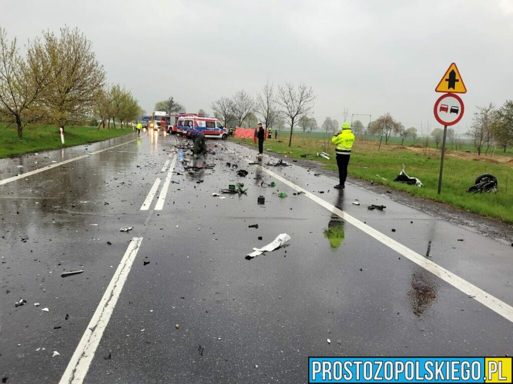 Wypadek śmiertelny na DK46 w miejscowości Grabin. Zderzenie sportowego mercedesa z ciężarówką.(Zdjecia&Wideo)