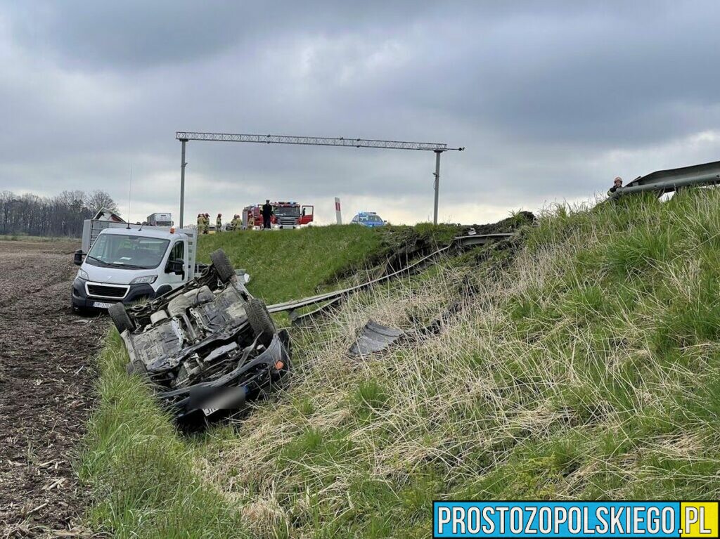 Wypadek na obwodnicy Opola. Zderzyły się tam dwie ciężarówka bus i osobówka. Na miejscu lądował LPR.(Zdjęcia&Wideo)