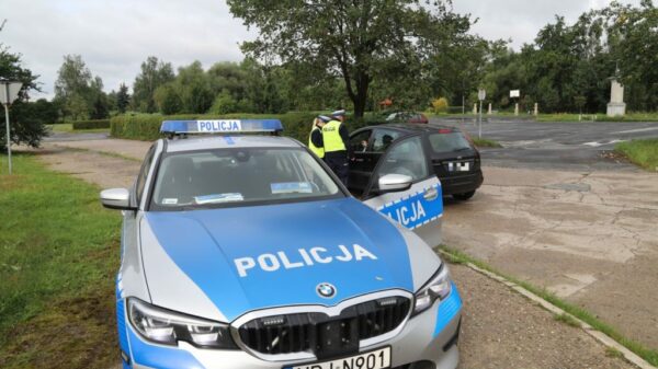 32-latek kierujący autem wpadł przez brak świateł. Badanie wykazało ponad 2 promile.