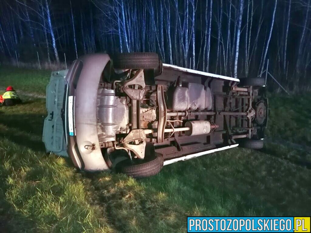 Dachowanie busa z uchodźcami z Ukrainy na autostradzie A4.(Zdjęcia)