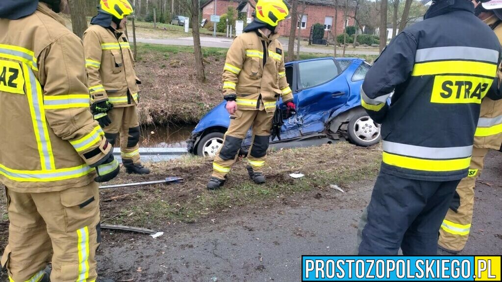 Wypadek Murów w kierunku na zagwiździe, pijany kierowca, dwóch pijanych, zderzenie pijanych kierowców, wypadek murów, wypadek w Murowie, zderzenie w murowie, auto w rzece murów, dwaj pijani wypadek, wypadek pod wpływem alkoholu, kierowca po spożyciu, murów, w murowie, wypadek, stracą prawojazdy,