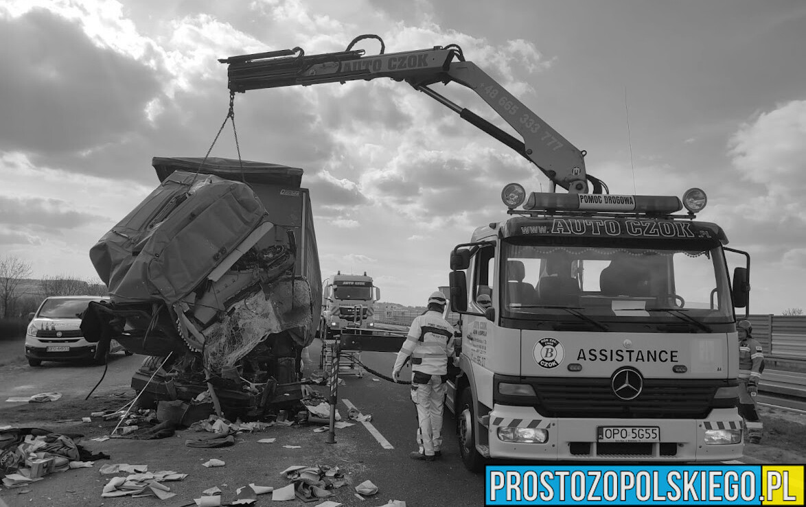 Wypadek śmiertelny na autostradzie A4.Nie żyje kierowca obywatelstwa Ukraińskiego.(Zdjęcia)