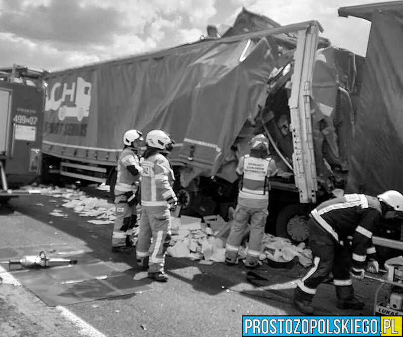 Wypadek śmiertelny na autostradzie A4.Doszło tam do zderzenia trzech ciężarówek. Na miejscu ląduję LPR.