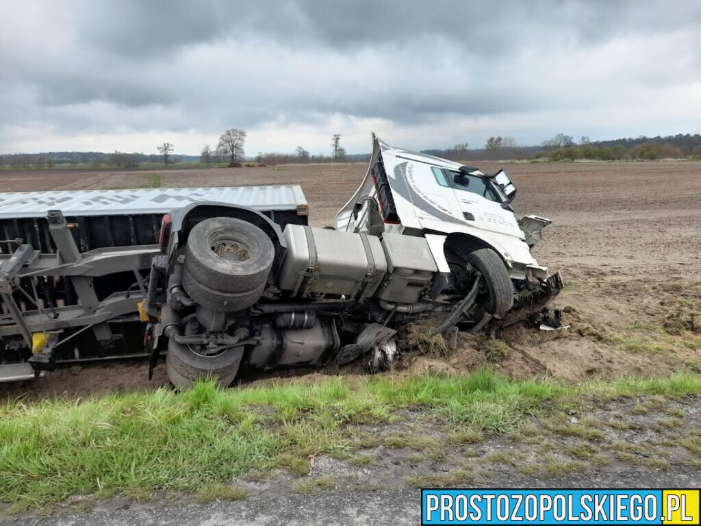 Wypadek na obwodnicy Opola. Zderzyły się tam dwie ciężarówka bus i osobówka. Na miejscu lądował LPR.(Zdjęcia&Wideo)