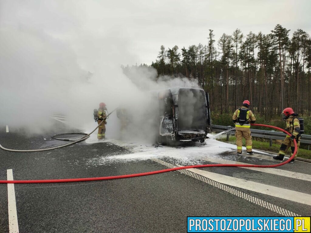 Pożar busa na opolskim odcinku autostrady A4.(Zdjęcia)