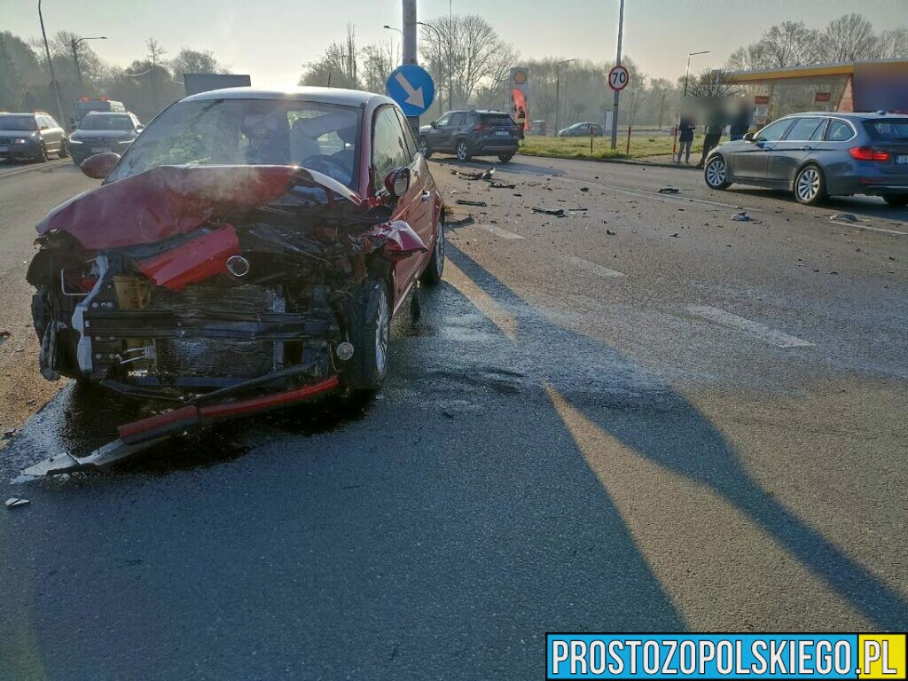 Wypadek na skrzyżowaniu Wrocławska a Domańskiego w Opolu. Kierująca zabrana do szpitala.(Zdjęcia)