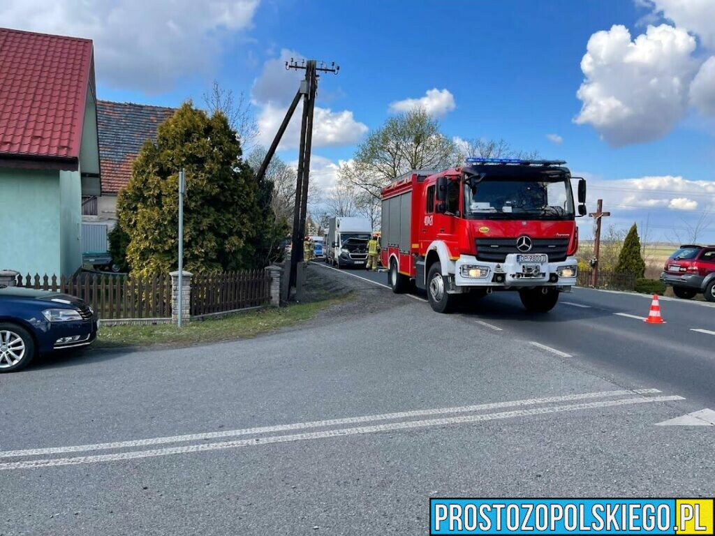 Wypadek karetki na dk94 w miejscowości Borkowice. Jedna osoba została poszkodowana.(Zdjęcia)