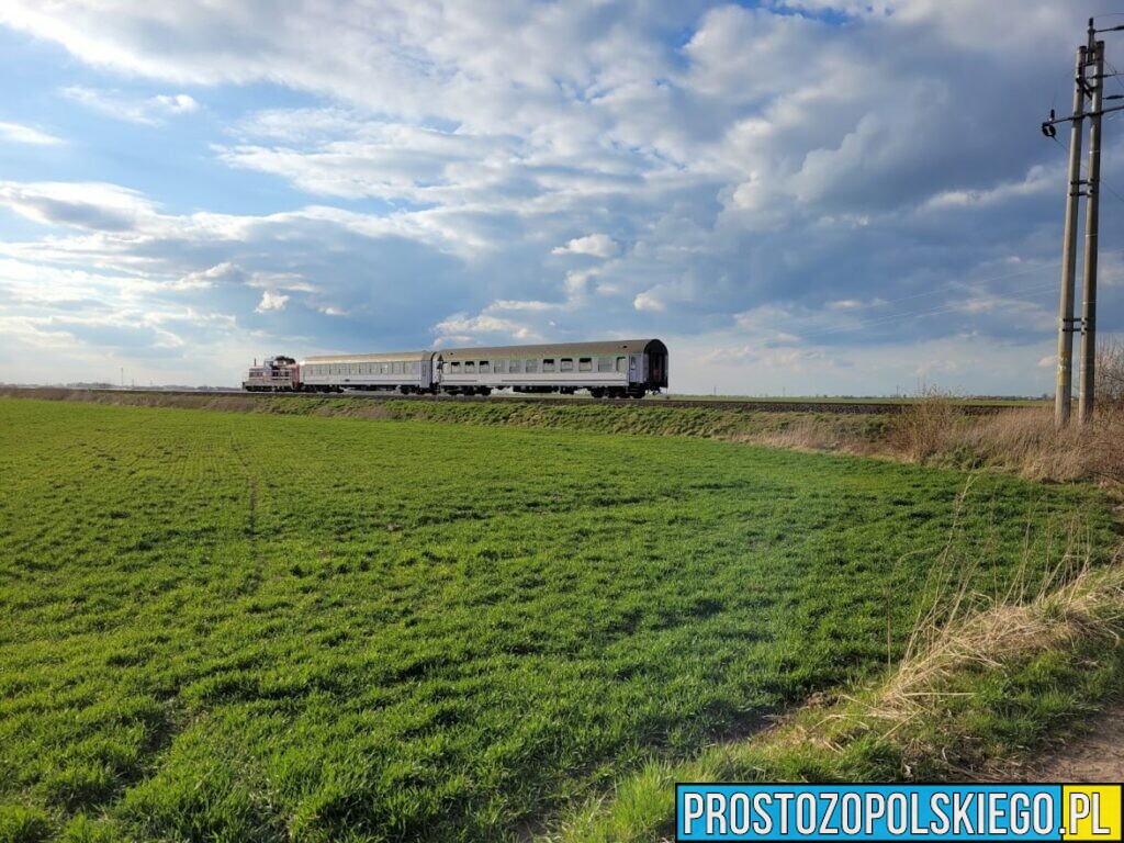 Pod Głogówkiem 11-latek quadem wjechał pod pociąg. Na miejscu lądował LPR.