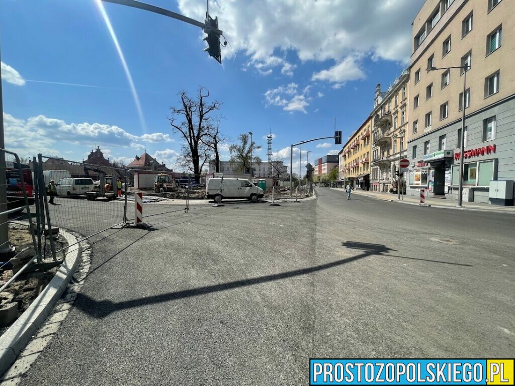 Zmienia się organizacja ruchu rejonie budowanego centrum przesiadkowego Opole Główne.(Zdjęcia)