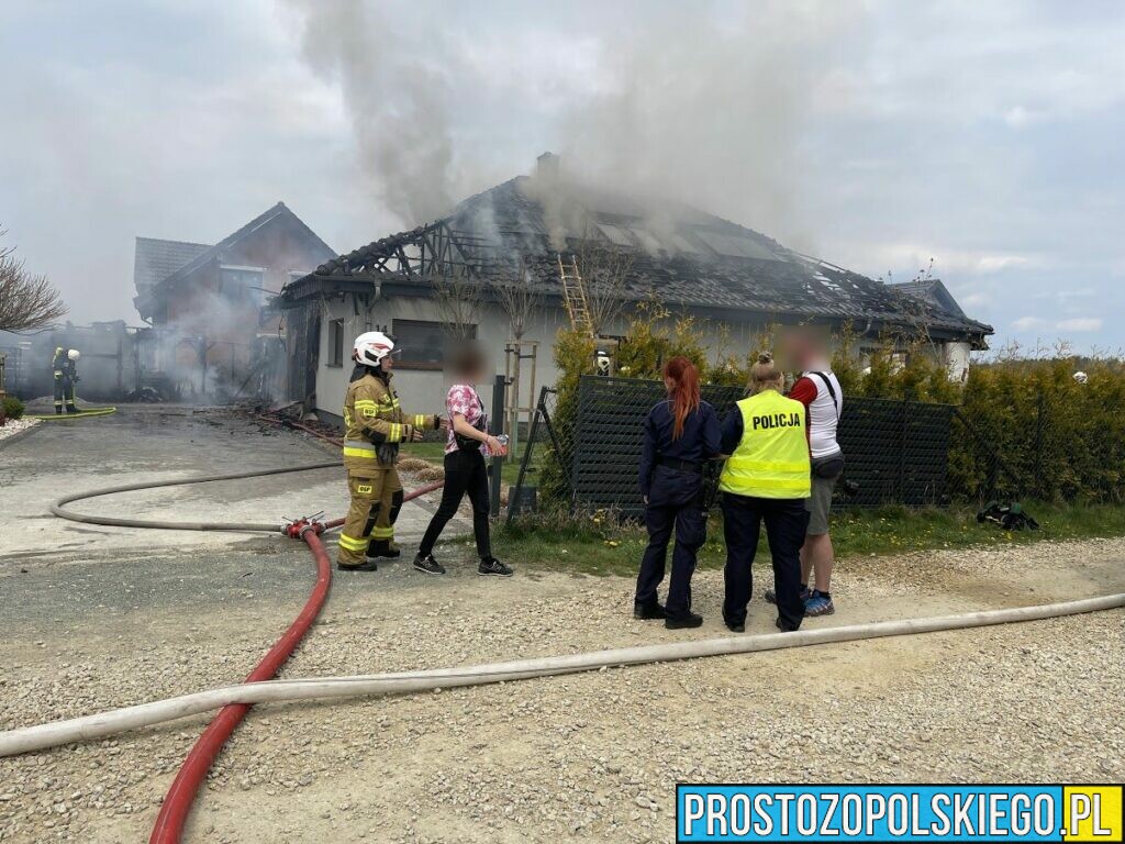 Pożar domu w miejscowości Walidrogi koło Opola(Zdjęcia&Wideo)