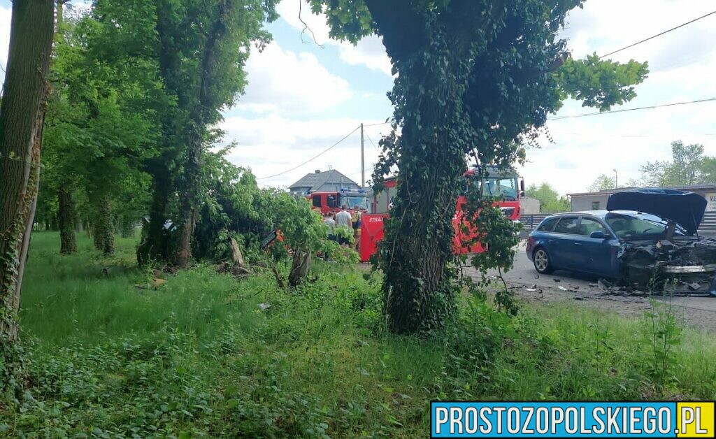 Wypadek w miejscowości Dobra koło Krapkowic. Na miejscu lądował LPR Ratownik23.(Zdjęcia)